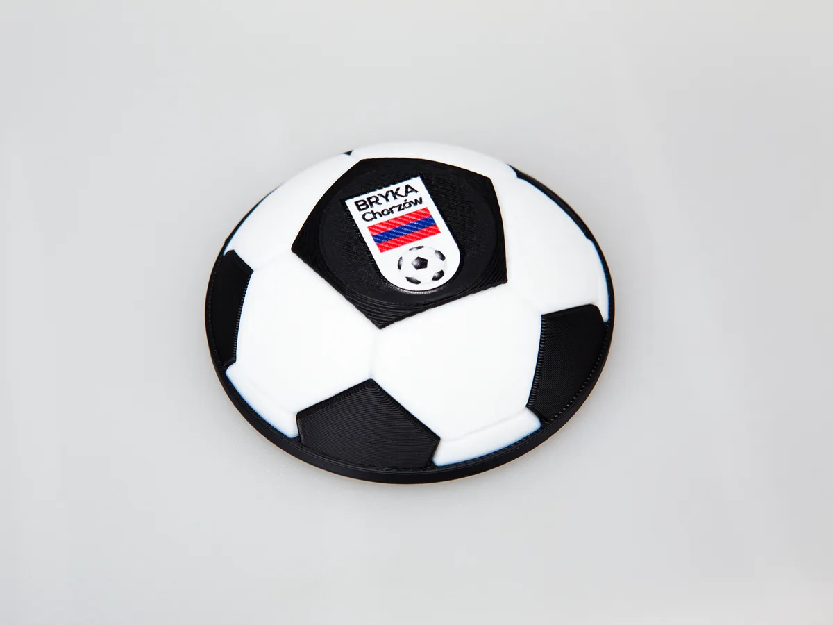 Magnet shaped like half a football – BRYKA Chorzów, photo 1