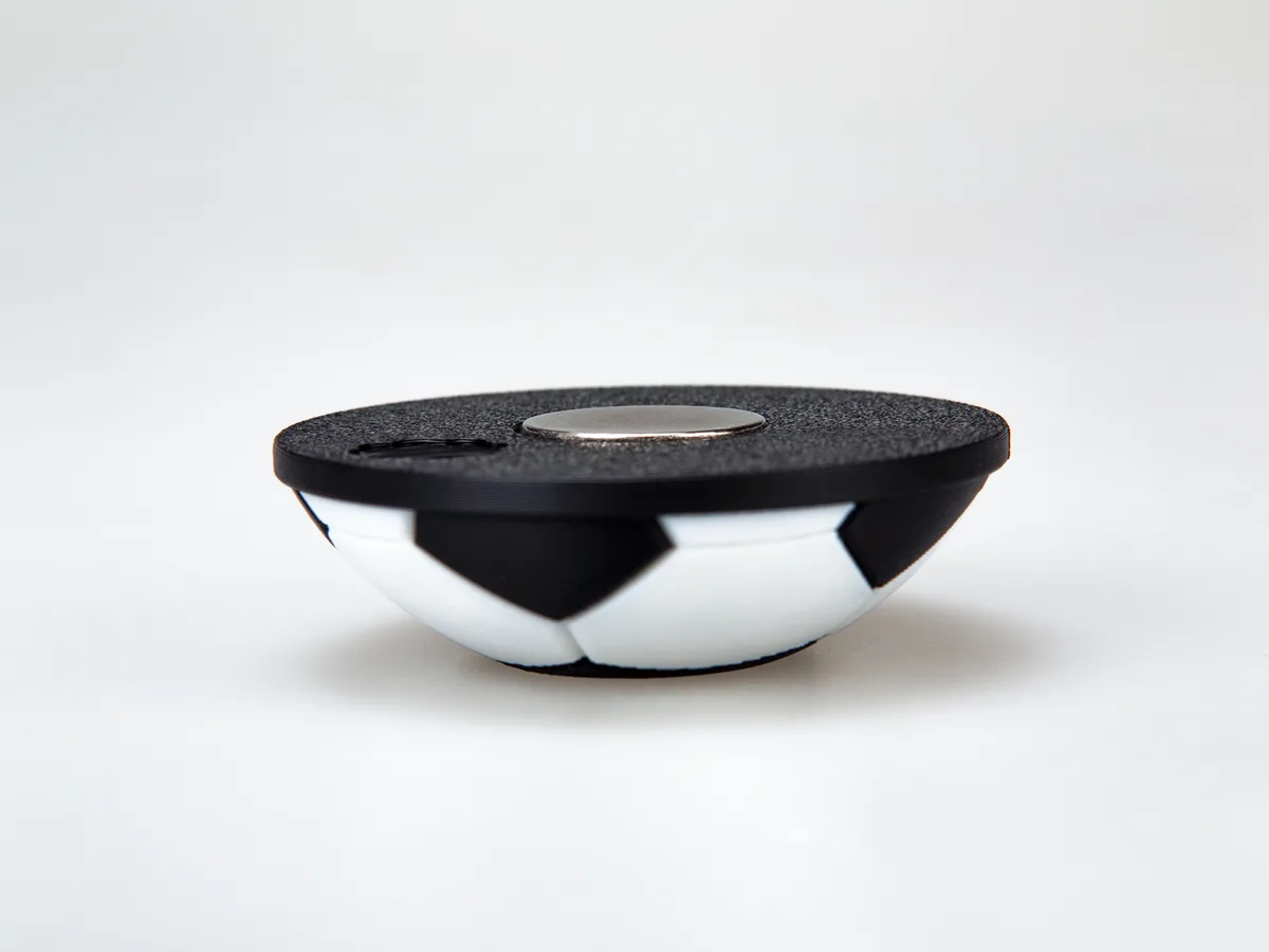 Magnet shaped like half a football – BRYKA Chorzów, photo 2