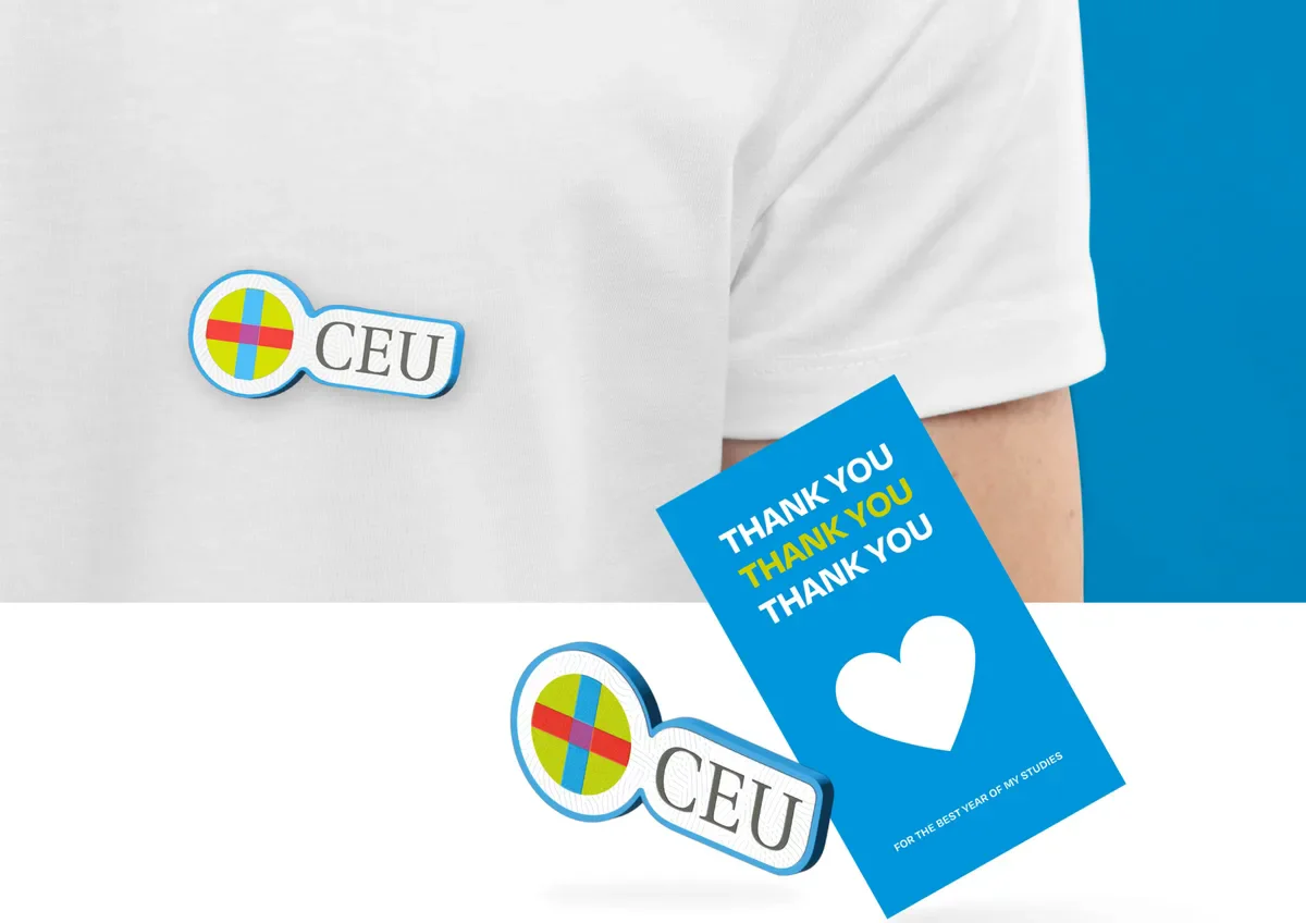 Piny z kartonikiem z dedykacją – CEU Universidad San Pablo, zdjęcie 1