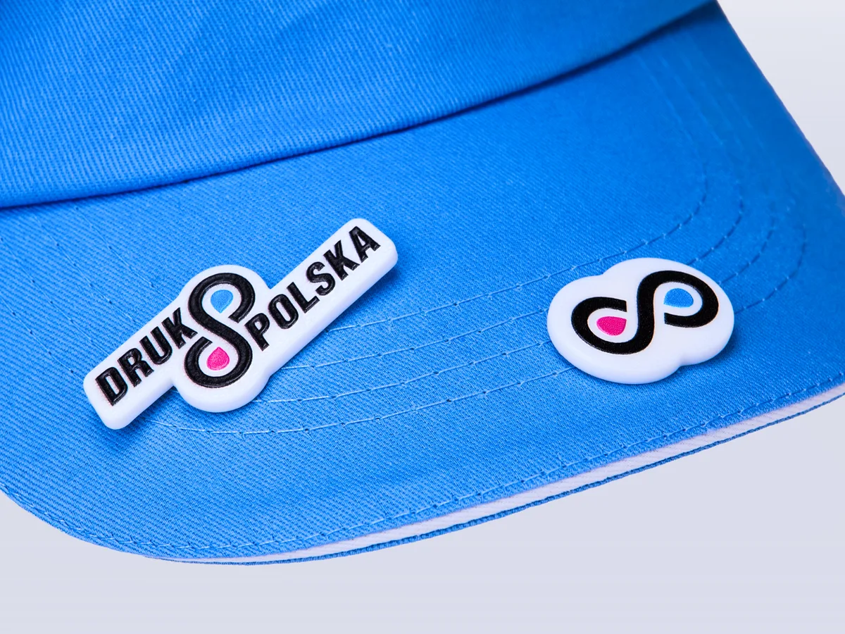 Przypinki na magnes – gotowy produkt