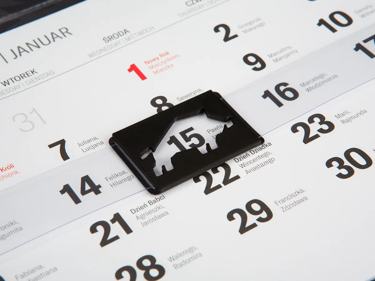 Boar-shaped date indicator – finished product