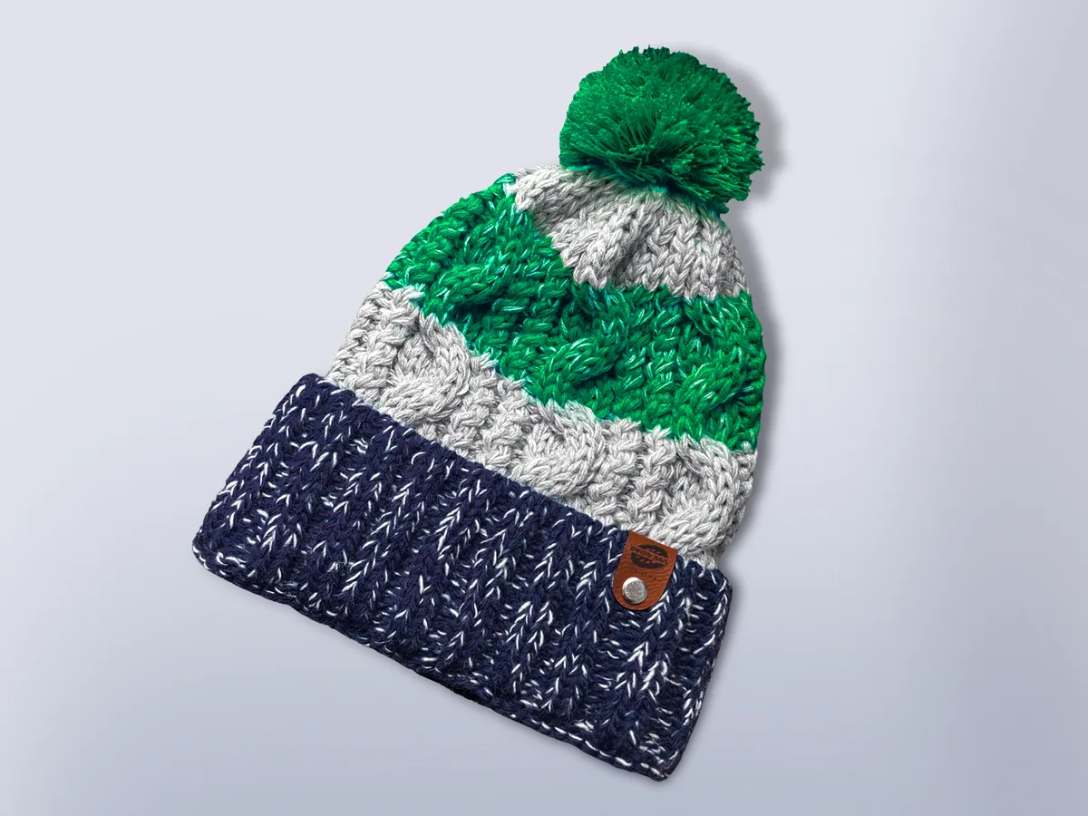 Knitted pom-pom hats – finished product